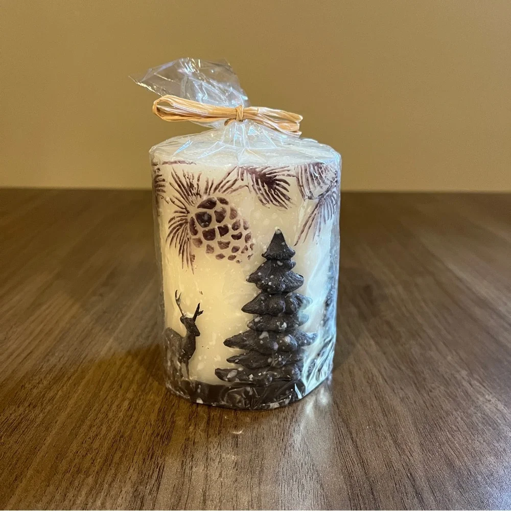 VTG New TrimMerry Winter Woodland Cottage Evergreen Deer Pinecone Wax Candle